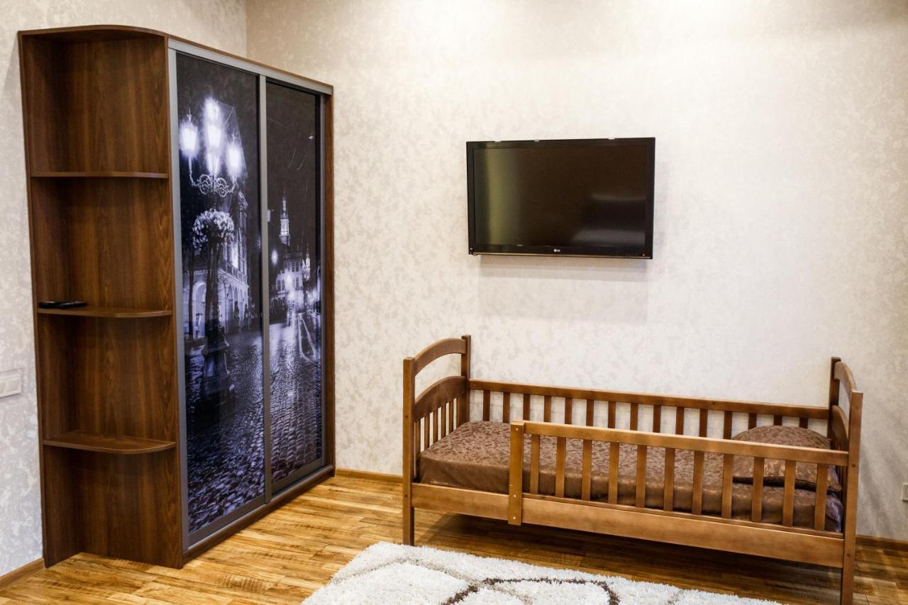 Apartments "The Cultural Capital" Vip Lviv Bagian luar foto