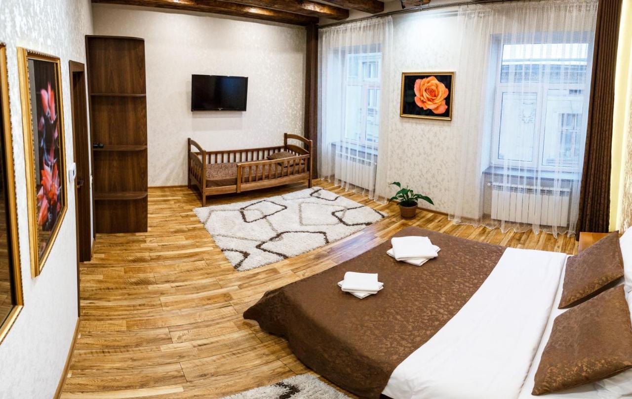 Apartments "The Cultural Capital" Vip Lviv Bagian luar foto